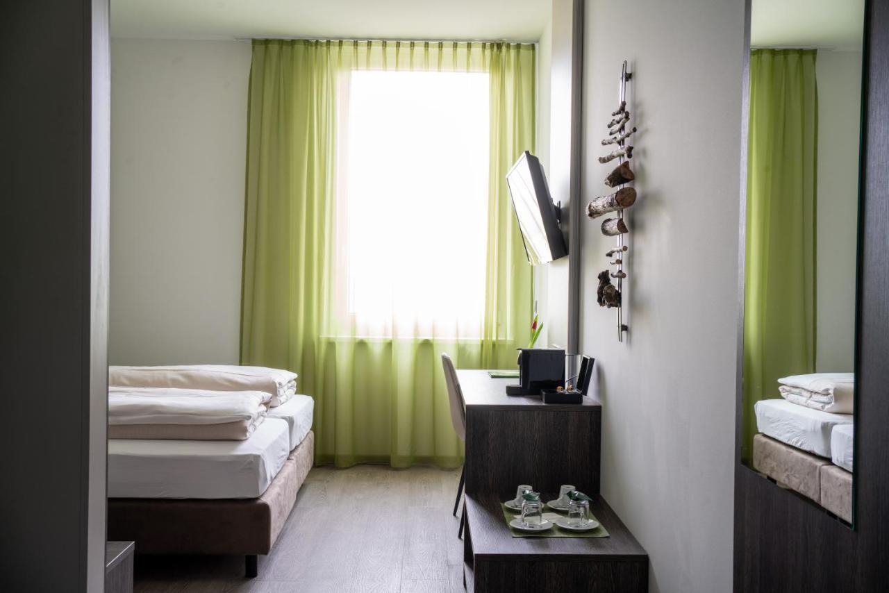 Eee Hotel Graz Pirka Екстериор снимка