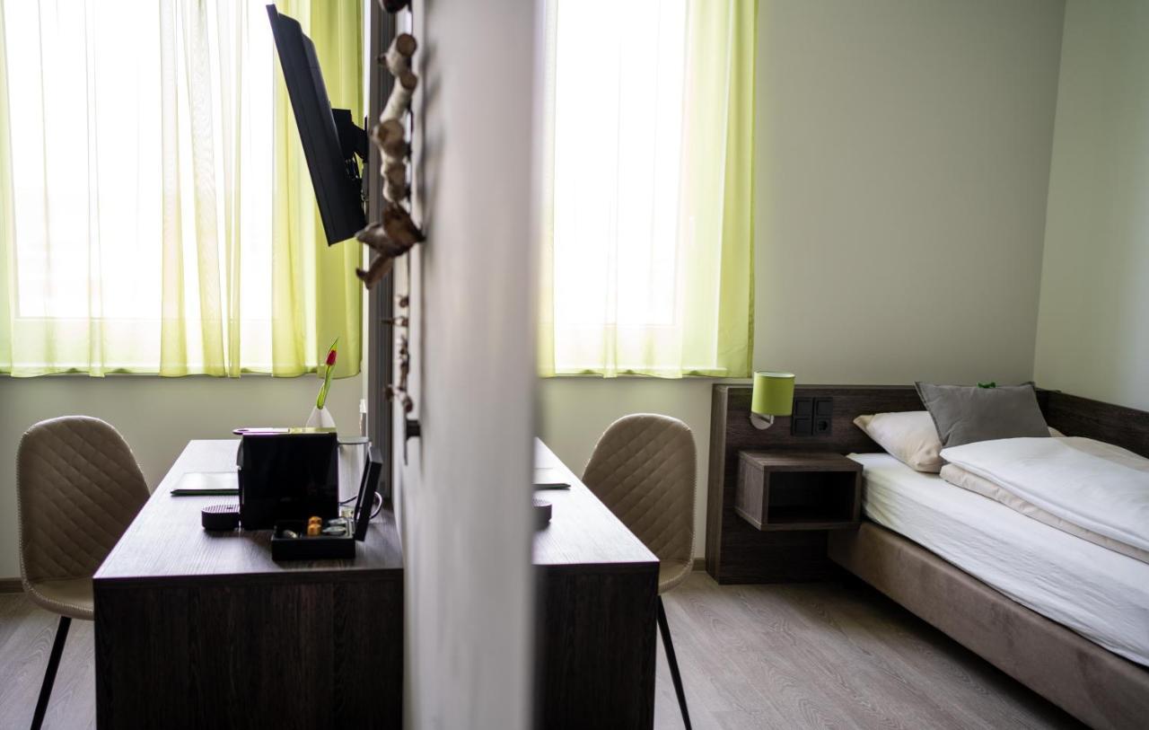 Eee Hotel Graz Pirka Екстериор снимка