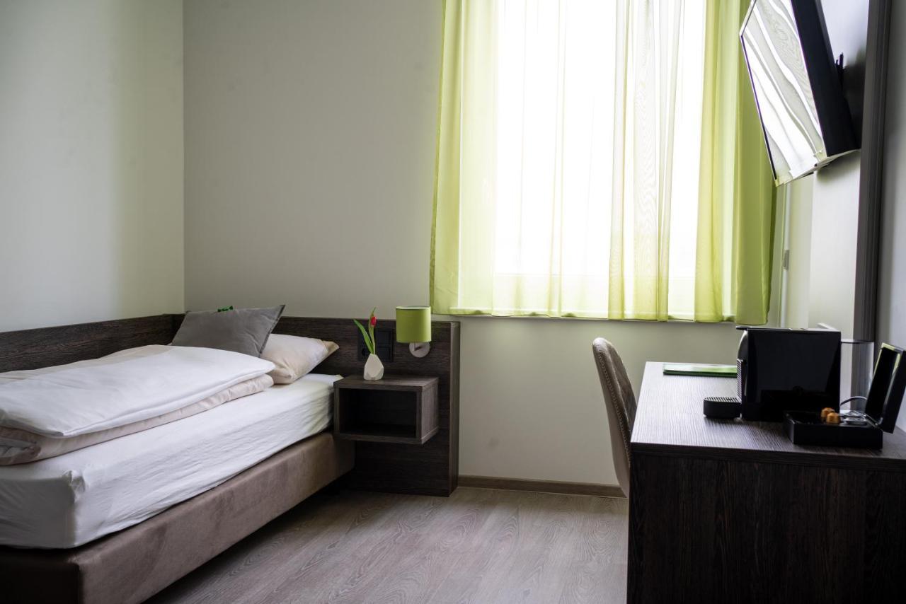 Eee Hotel Graz Pirka Екстериор снимка